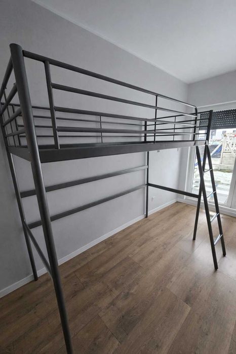 SVÄRTA - łóżko na antresoli