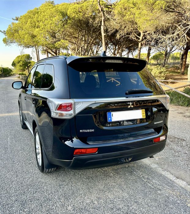 Mitsubishi Outlander — fotografia 3