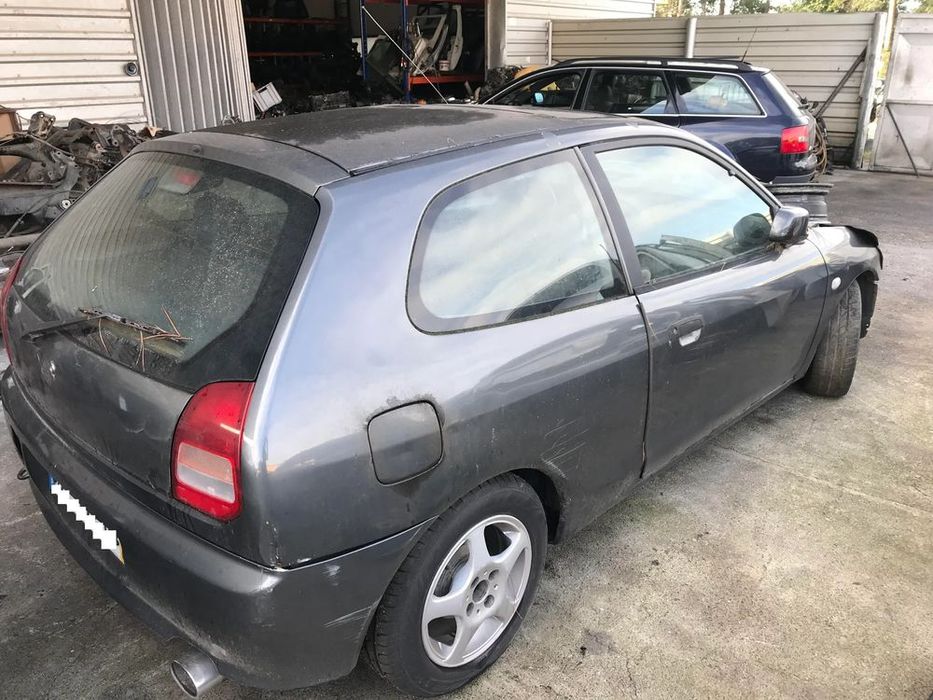 Mitsubishi Colt 1.3 75cv 3P 1998 - Para Peças