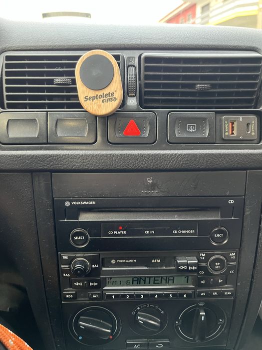 VW  Golf  1.9 TDI  PD 2002