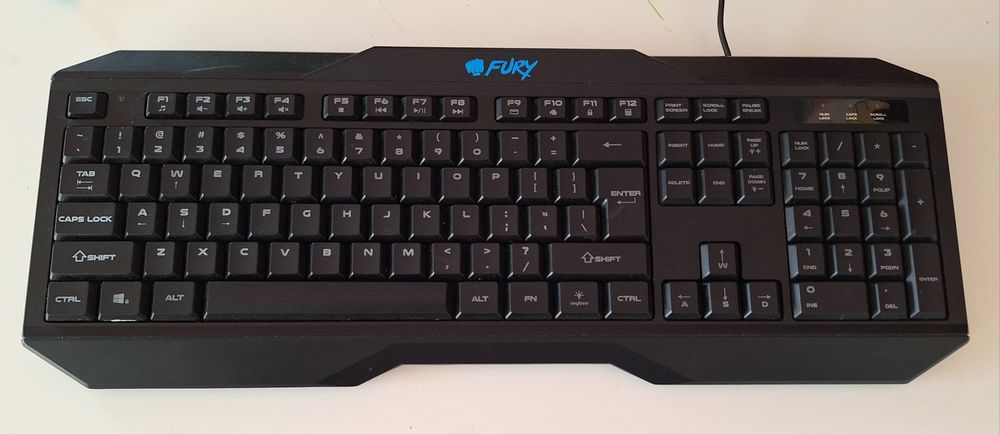 Klawiatura, myszka, słuchawki. Gaming combo.