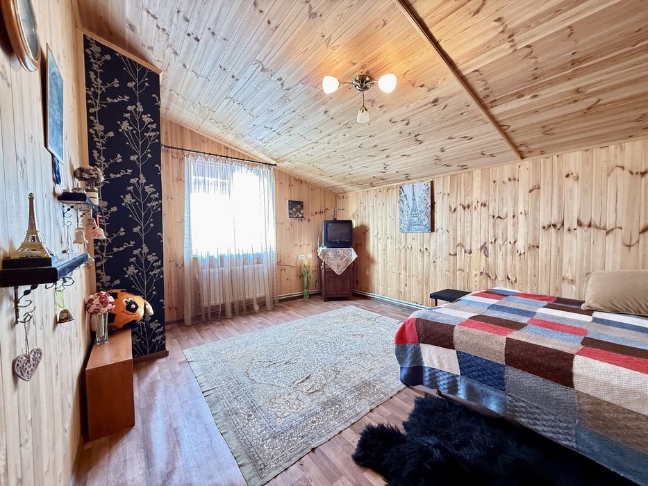 Продам будинок з ремонтом в с.Гостролучча!165кв.м,47 соток,газ, 4 кімн