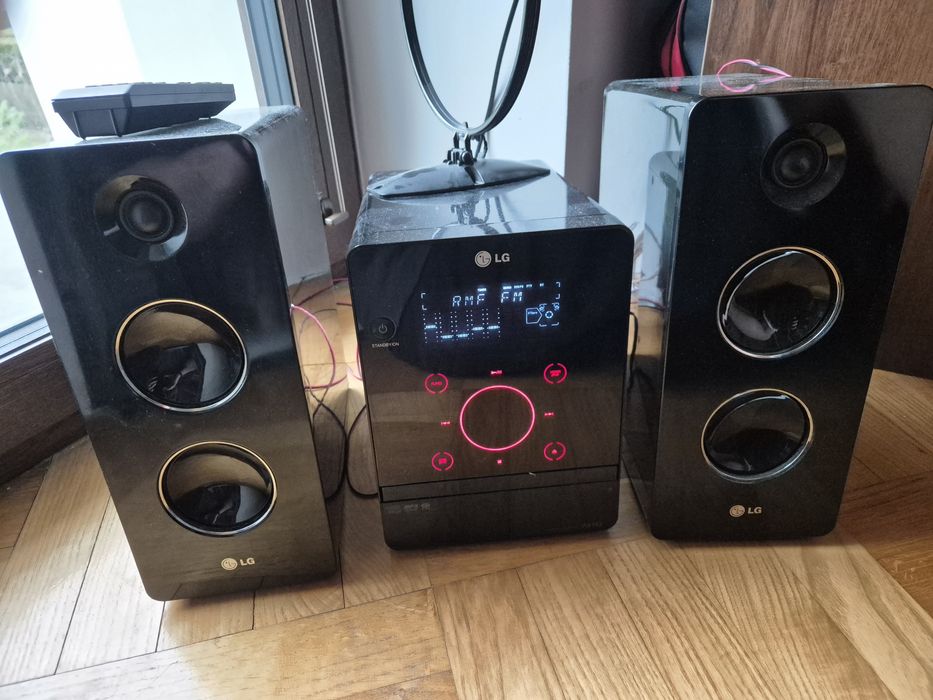 Wieża LG FA162‑DOU
