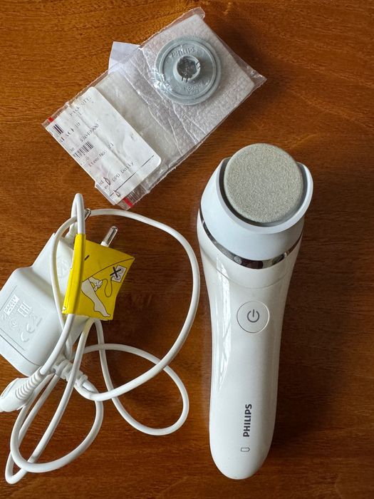 Pilnik do pięt Philips BCR430/00 + 2 tarcze + ładowarka