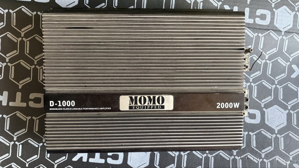 Підсилювач Momo D-1000