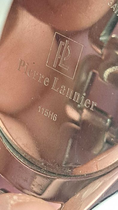 Жіночий наручний годинник французького бренду Pierre Lannier,