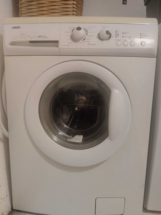 Máquina de lavar roupa Zanussi
