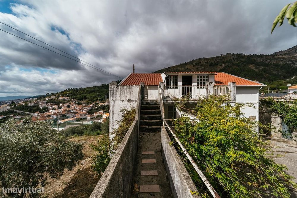 Moradia Isolada T6 / Covilhã, Vila do Carvalho