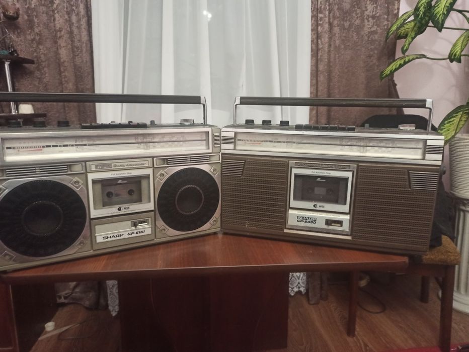 Ретро магнітофон Шарп
