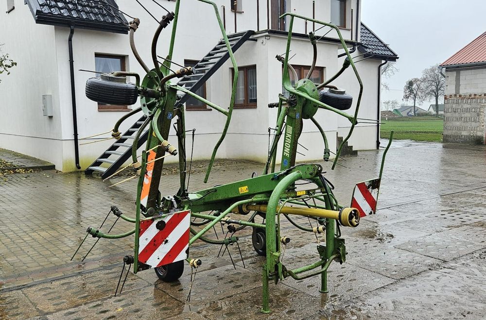 Przetrząsarka KRONE KW 5.50 4X7 (Kuhn , Pottinger)
