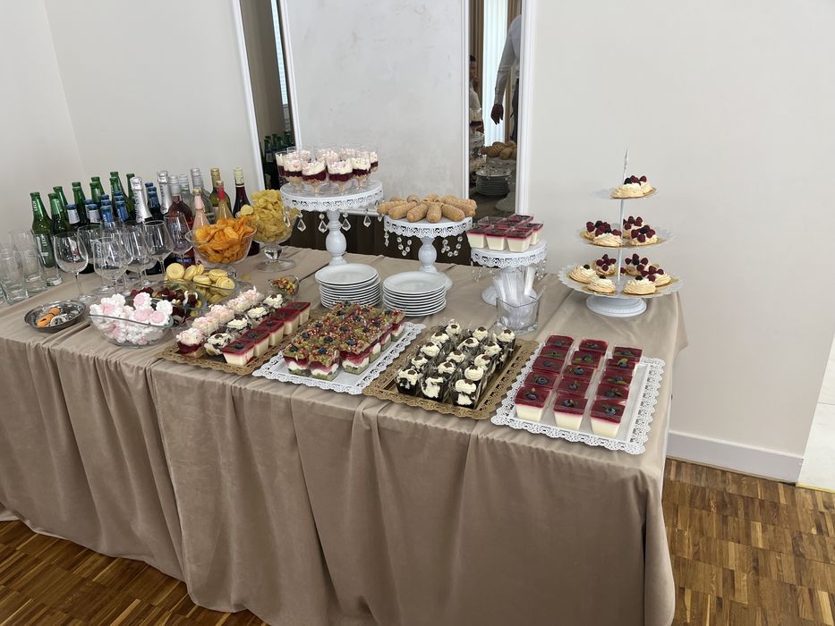 Deseki slodki stół ciasta