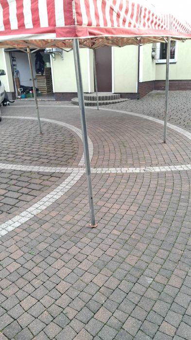 Namiot ekspresowy używany