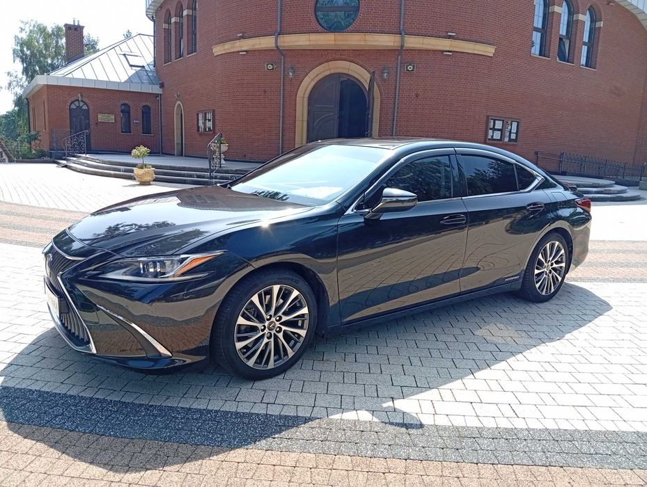 Lexus ES 300H 2025 DO SLUBU