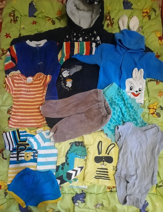 Отдам бесплатно детскую одежду для малыша от 3х мес до 1 года
