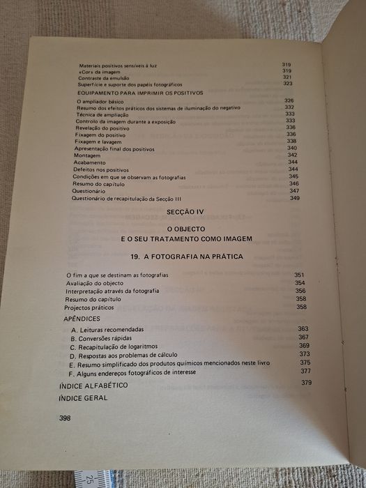 Grande livro técnico sobre fotografia profissional