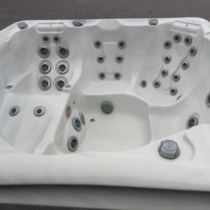 Jacuzzi Używane elektryczne sprawne Balia wodna Transport Wanna Hydro