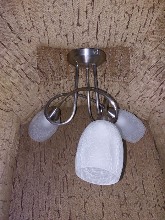 Люстра на 3 лампочки