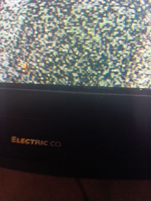 TV electric co usado como novo sem comando