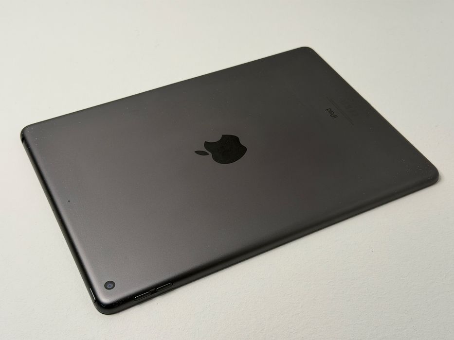 iPad 9. gen. (A2602) - 64GB - faktura VAT 23%