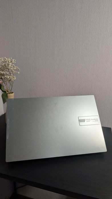 Asus Vivobook Go E1504F 15 ryzen 3 7320u 8 ram 256 ssd