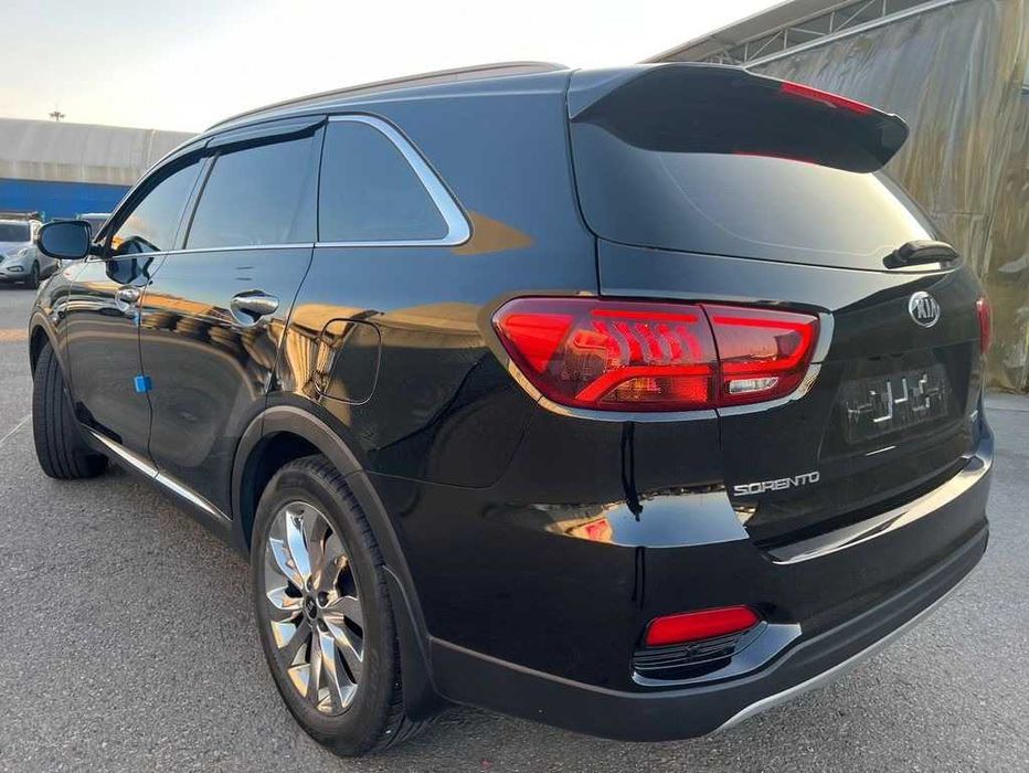 Kia  Sorento 2WD