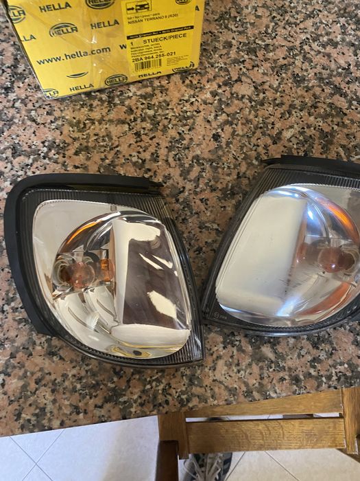 Farol, Piscas, Farolin Nissan Terrano 2