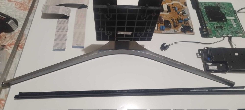 Peças TV Samsung 55 UE55MU6409