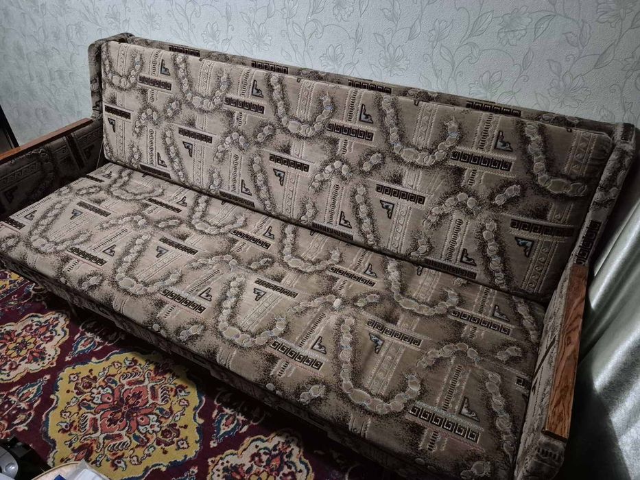 Продам диван б/у