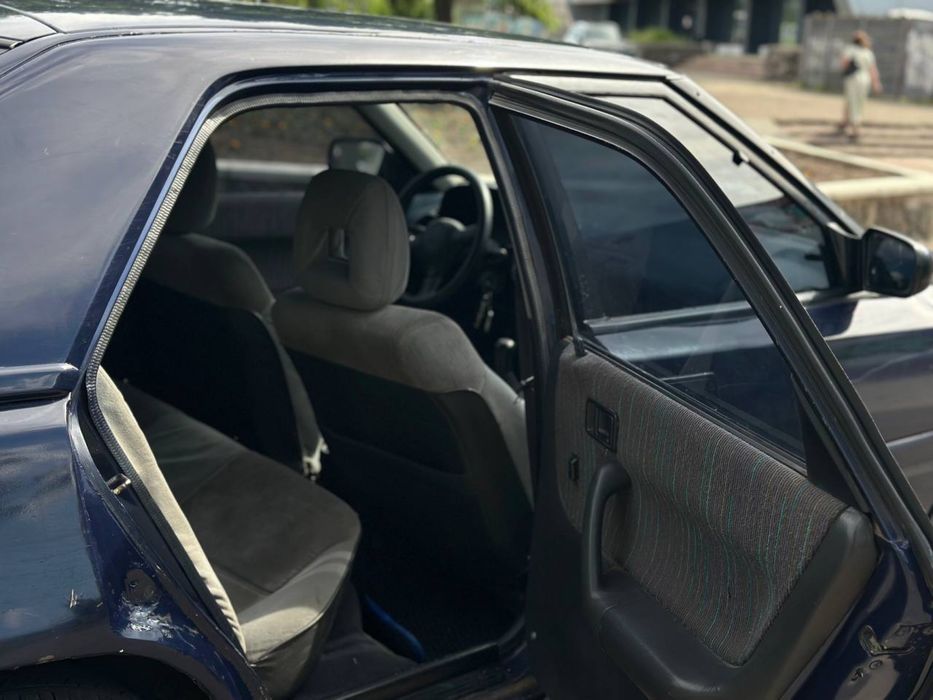 Продам Mazda 323 1.6 бенз!