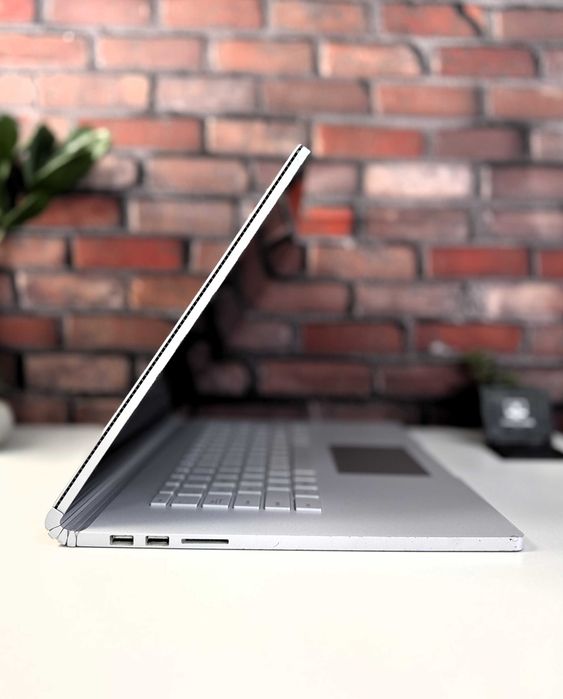 Microsoft Surface Book 3·I7-10th·32GB·1TB·3K touch·15"·GTX 1660 TI 6GB