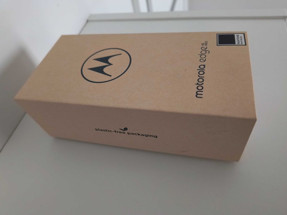 Motorola moto Edge 40 neo 8(12)/256 5000mah