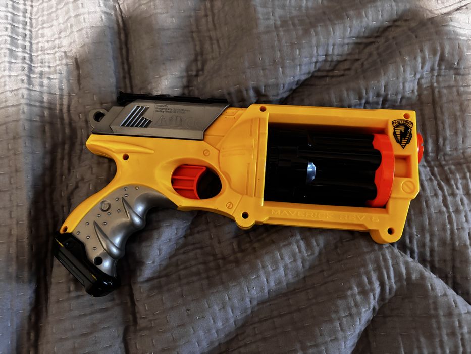 Nerf N-Strike Maverick Rev-6 Rewolwer