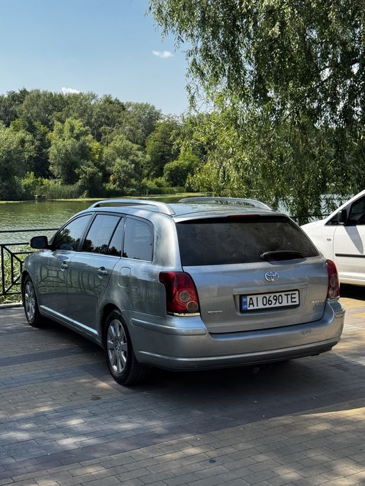 Toyota Avensis T25