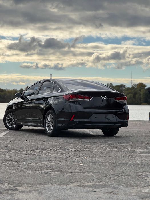 Оренда авто бізнес класу Hyundai Sonata New Rise
