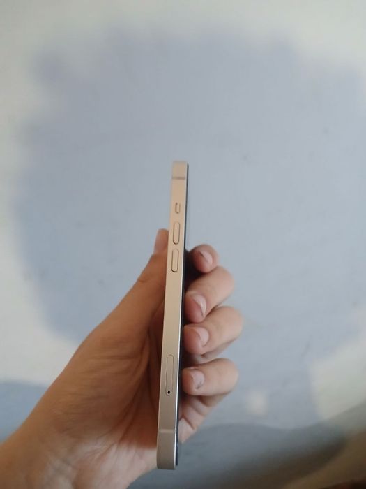 iPhone 13 8/128