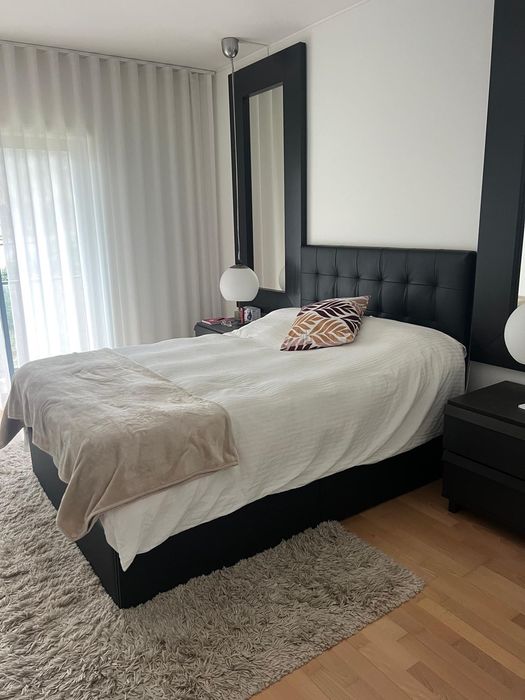 Cama de casal + colchão 190 x 140