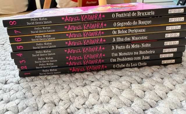 Coleção 8 volumes Anna kadabra