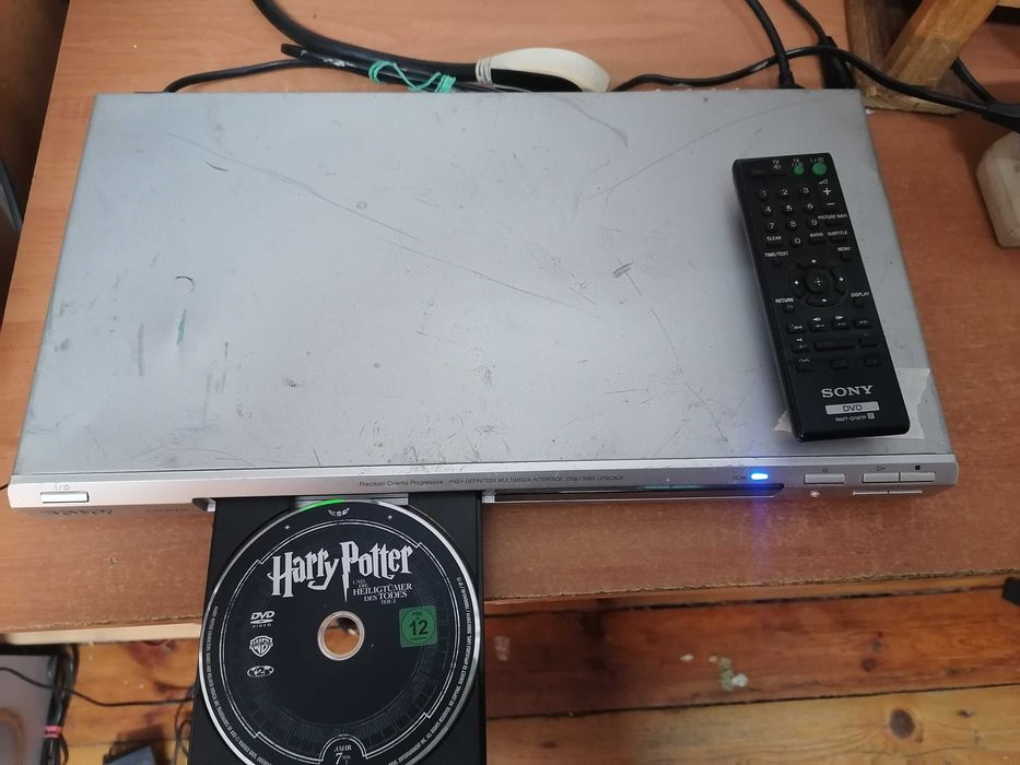 Odtwarzacz CD/DVD Sony DVP-NS76H pilot HDMI