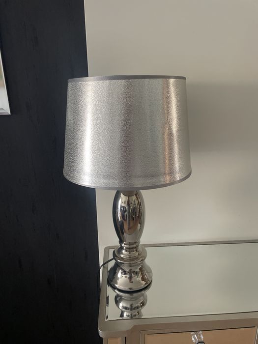 Candeeiro de mesa prateado - dois