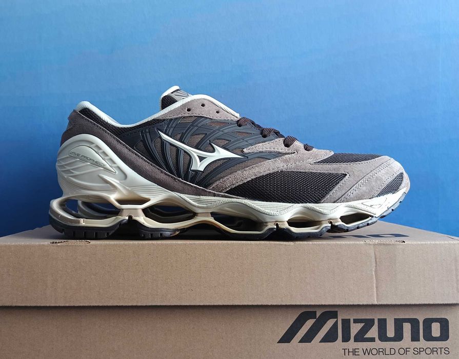 Mizuno Wave Prophecy LS Pristine