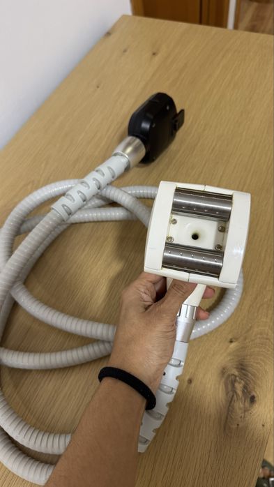 Maquina endermologia (1 manipulo avariado)
