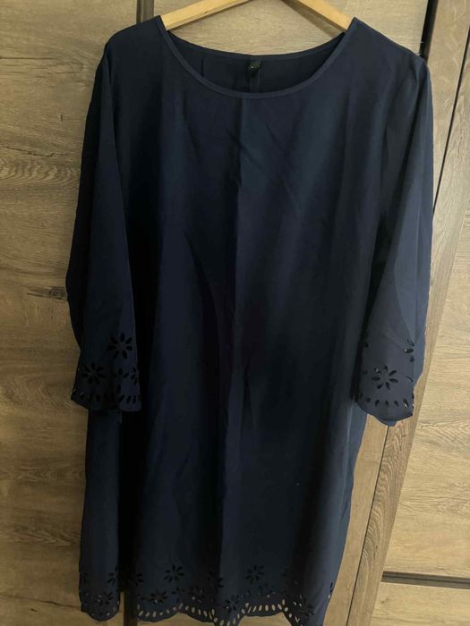 Nowa luźna i przewiewna sukienka | Granatowa | XL | Season Curve