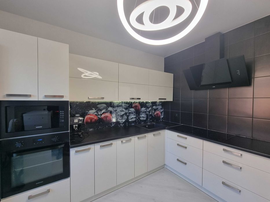 3-кімнатан квартира з ремонтом біля Центрального Парку