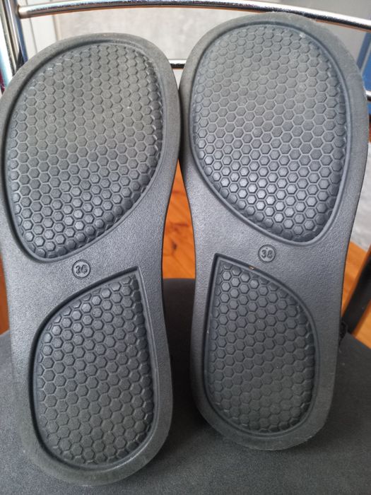 Босоніжки жіночі 38 розмір