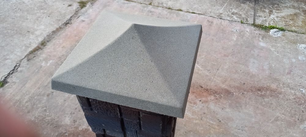 Дашки на паркан, накриття на стовбець, парапети власне виробництво.