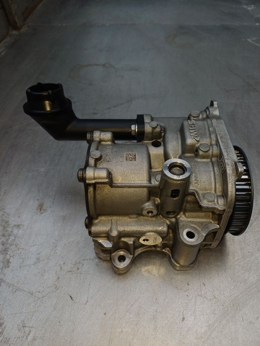 Продам масляний насос  з шкоди А 7 20015р