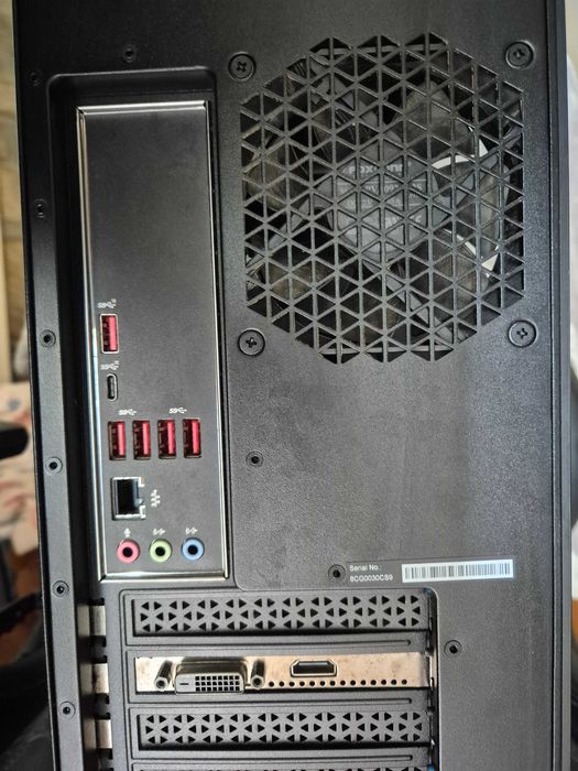 Computador HP Omen Obelisk Desktop i5-8400 GTX 1650 16GB RAM 1TB HDD