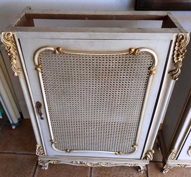 Armários/Estruturas de madeira p tapar/proteger RADIADORES