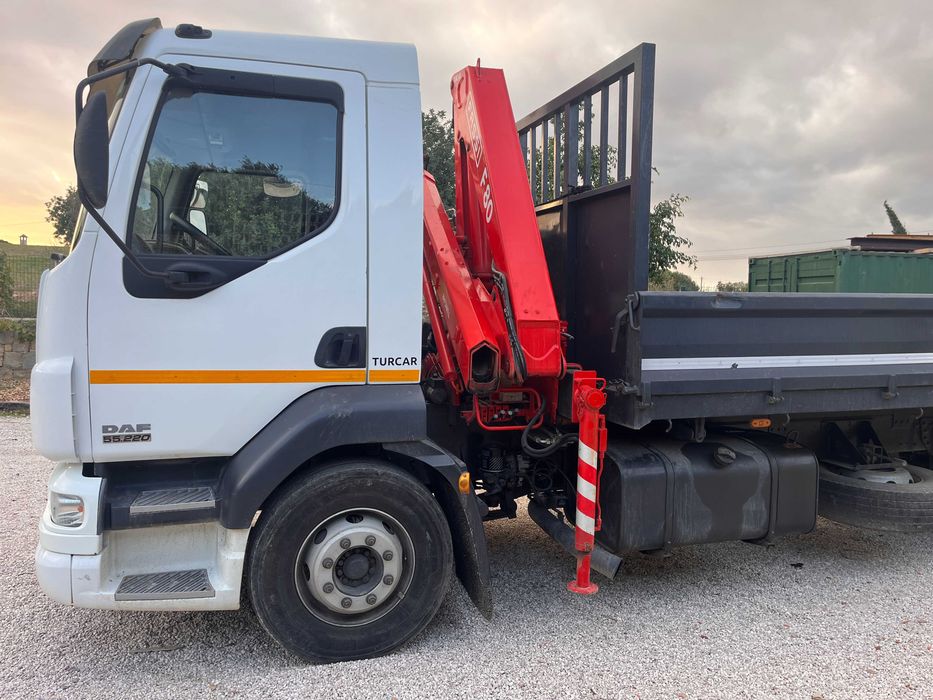 Vendo Daf 55.220 com Grua