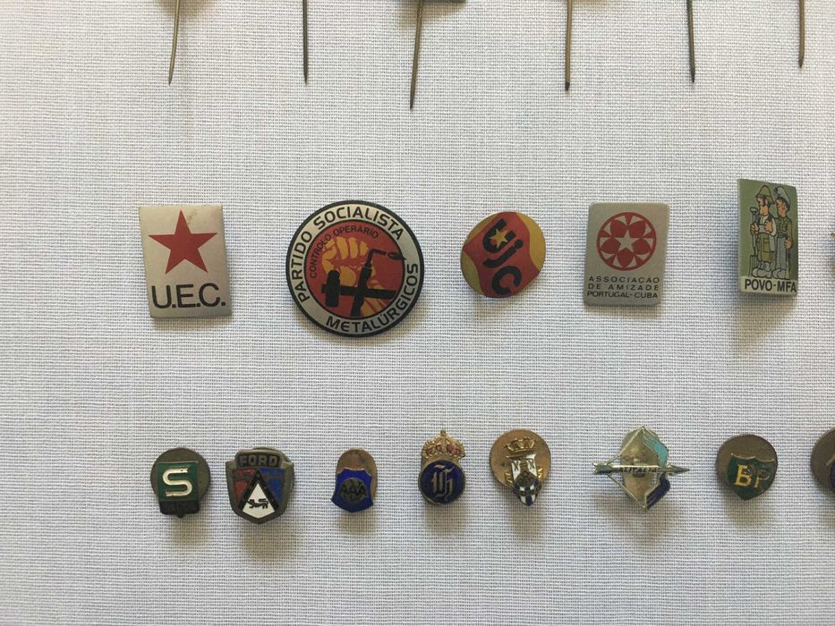 139 Pins e Crachás [lote]